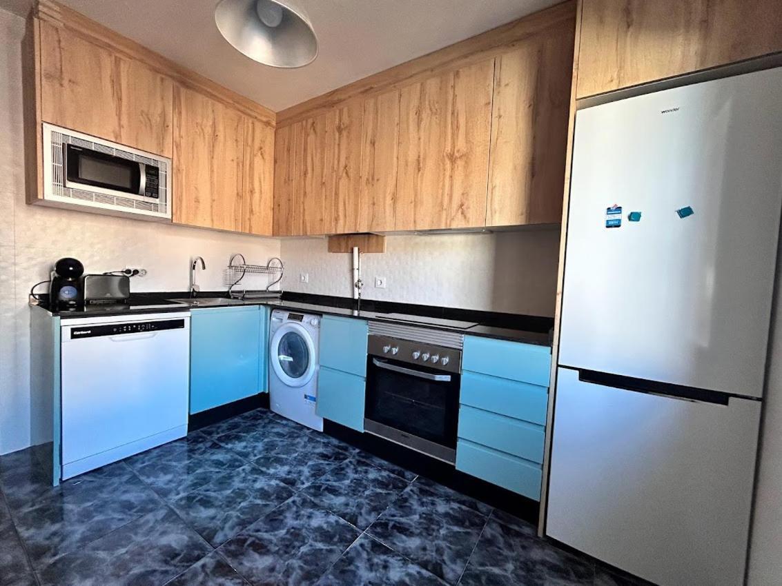 Nuevo Cerca Centro , Wifi Y Calefaccion Apartment Oviedo Luaran gambar
