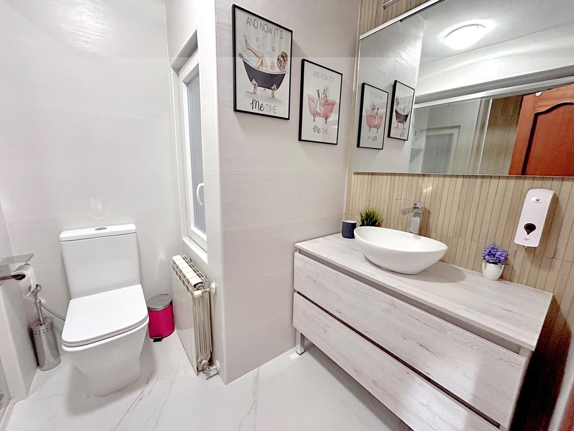 Nuevo Cerca Centro , Wifi Y Calefaccion Apartment Oviedo Luaran gambar